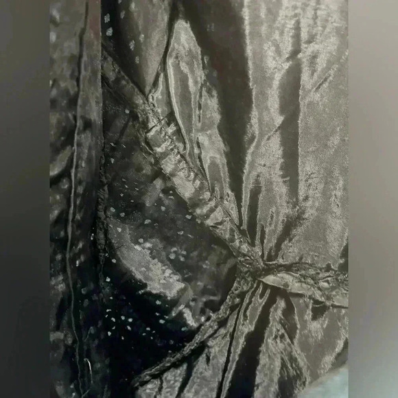 True Vintage black eyelet 60’s wiggle dress- medium - Picture 9 of 10